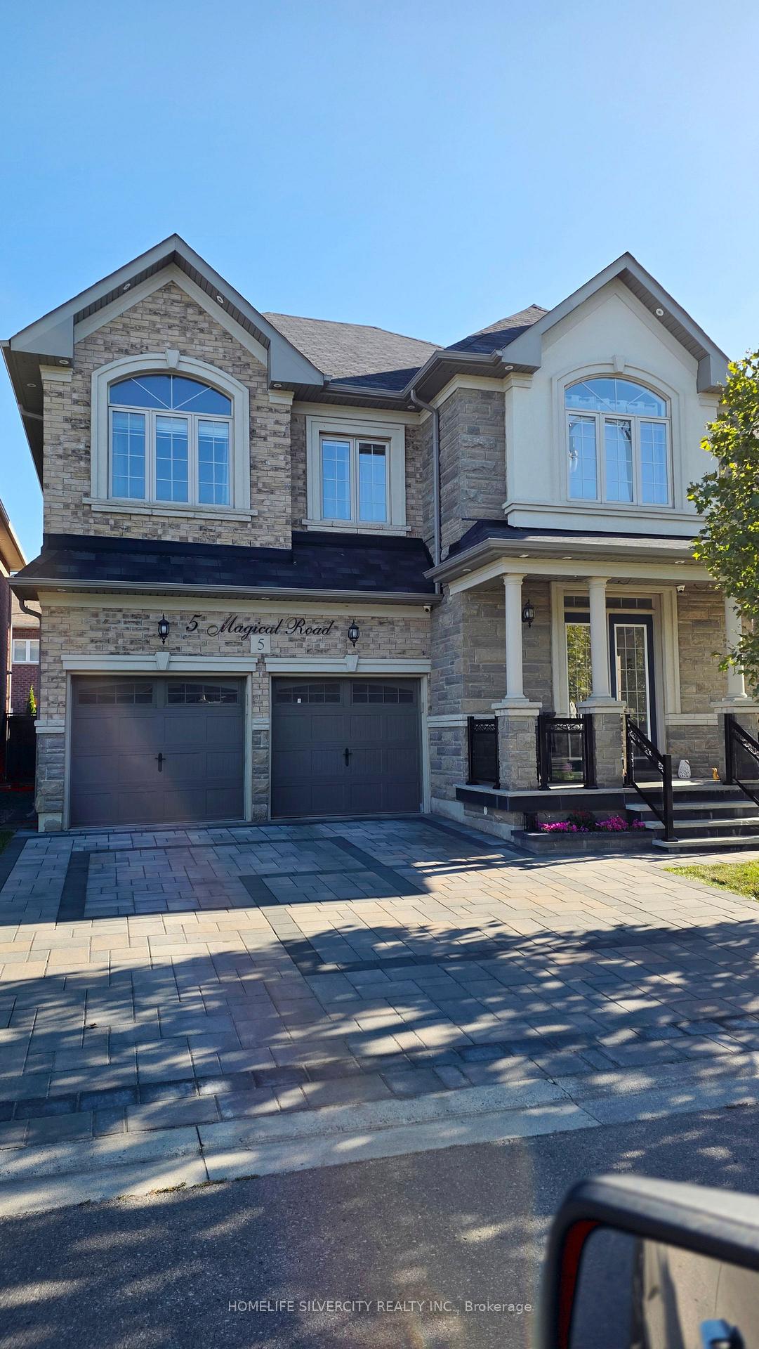 5-magical-road-brampton-ontario-w13799016
