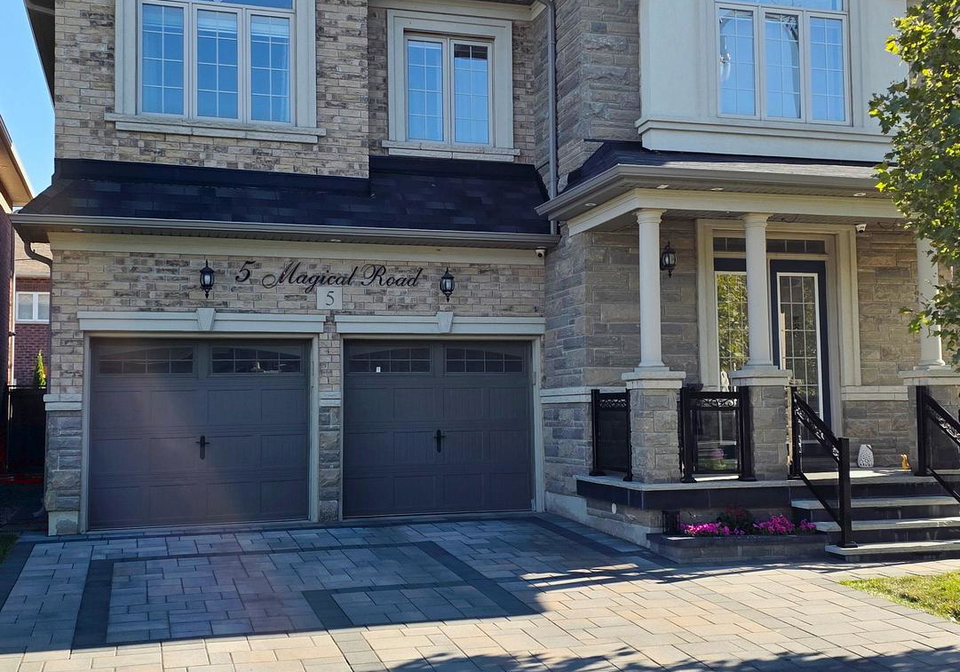 5-magical-road-brampton-ontario-w13799016