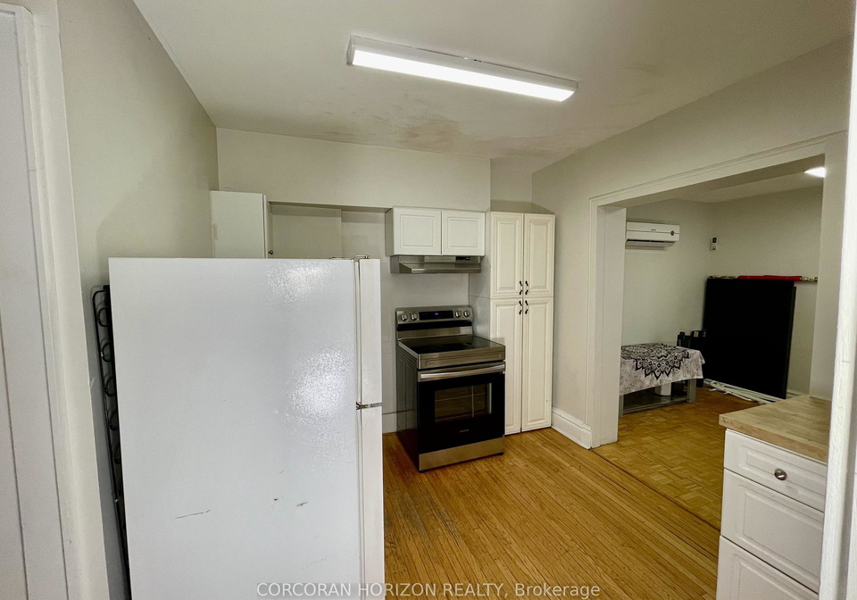 2257-dundas-street-w-toronto-toronto-ontario-w13799058