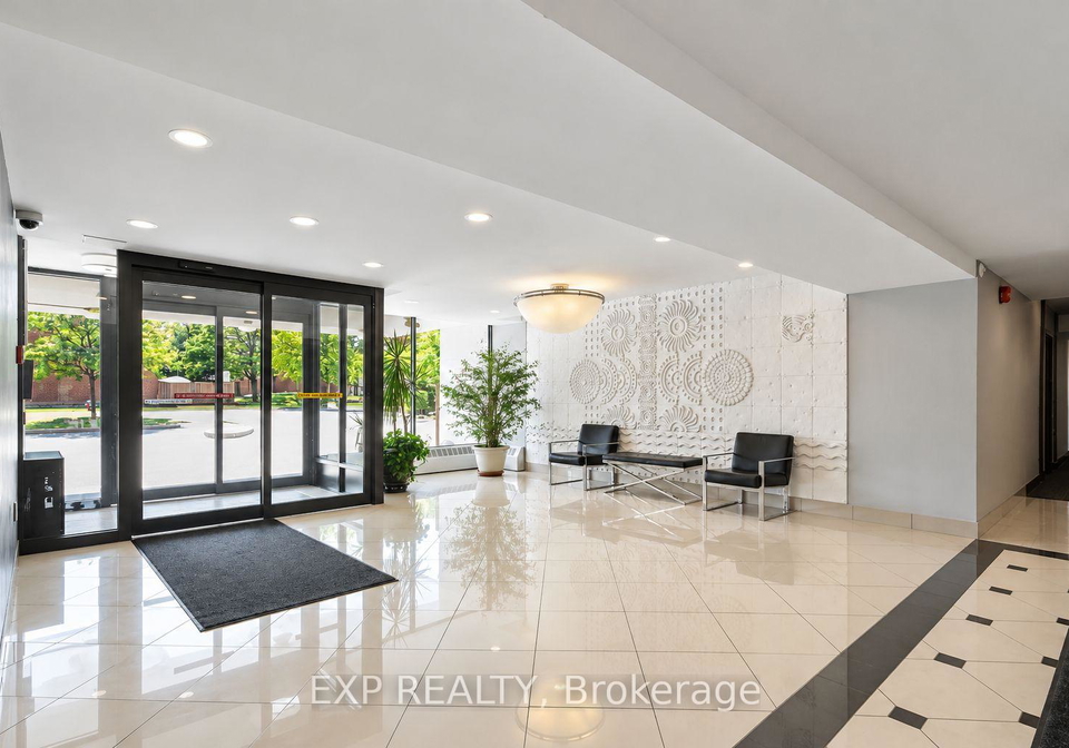 2301-derry-road-w-mississauga-ontario-w13799126