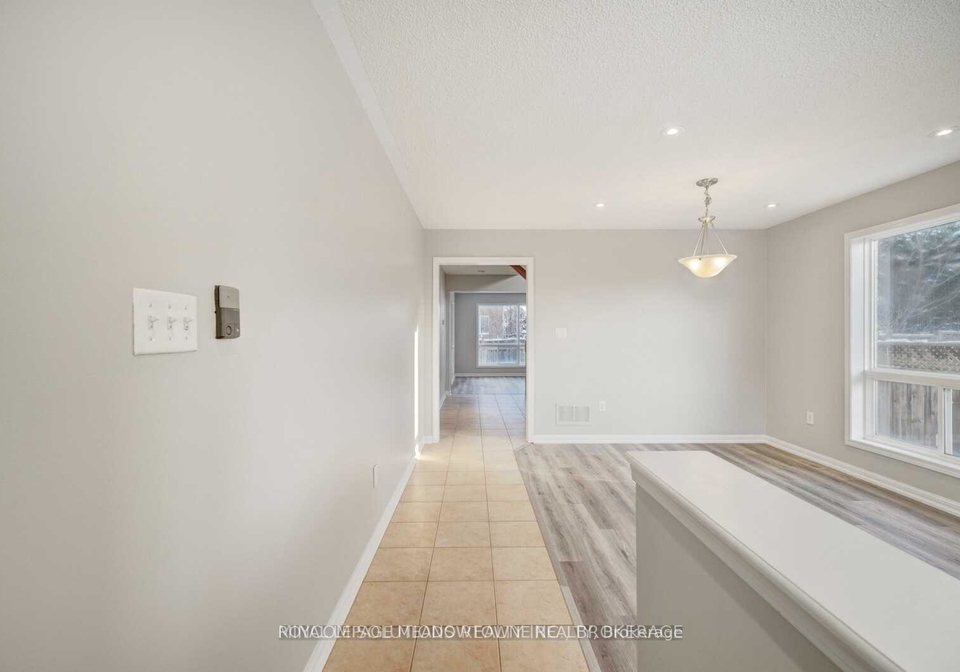 1050-wickson-way-milton-ontario-w13799262