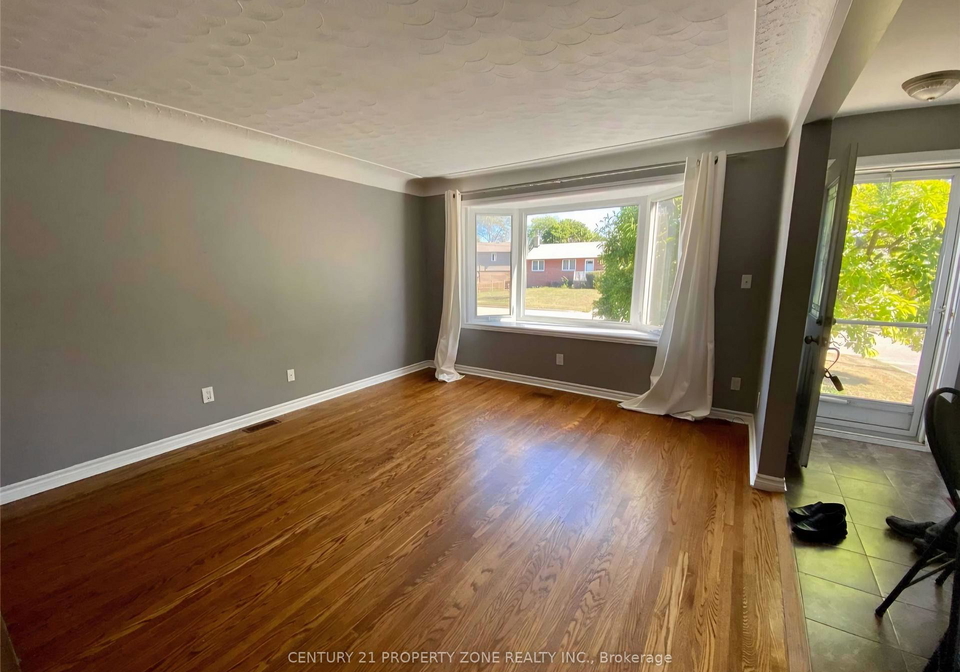 5439-cornwall-crescent-burlington-ontario-w13799330