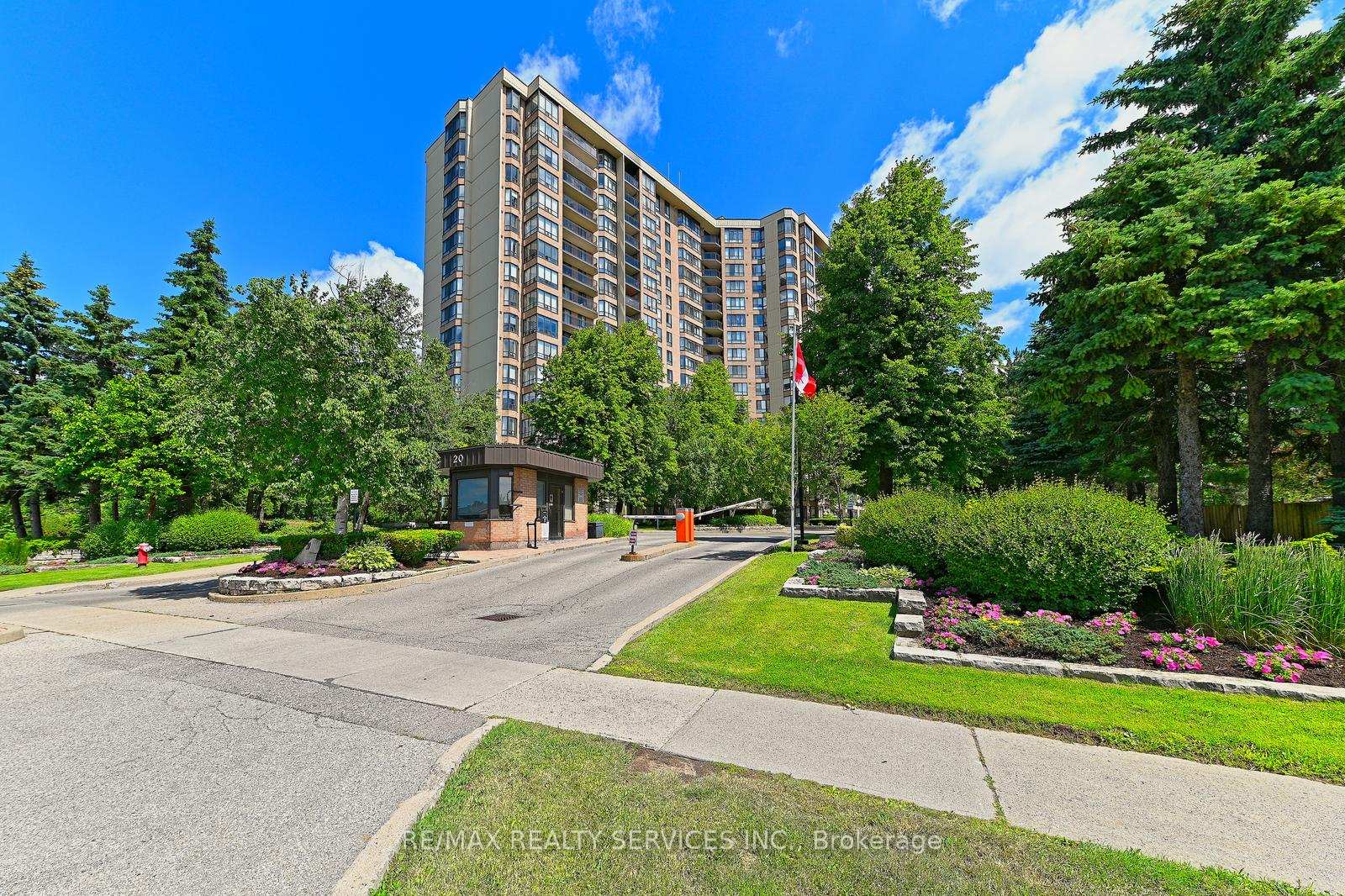 20-cherrytree-drive-brampton-ontario-w13799442