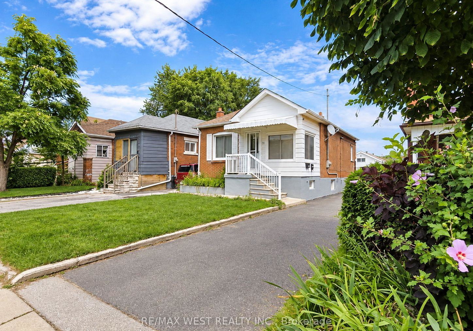 51-mould-avenue-toronto-toronto-ontario-w13799540