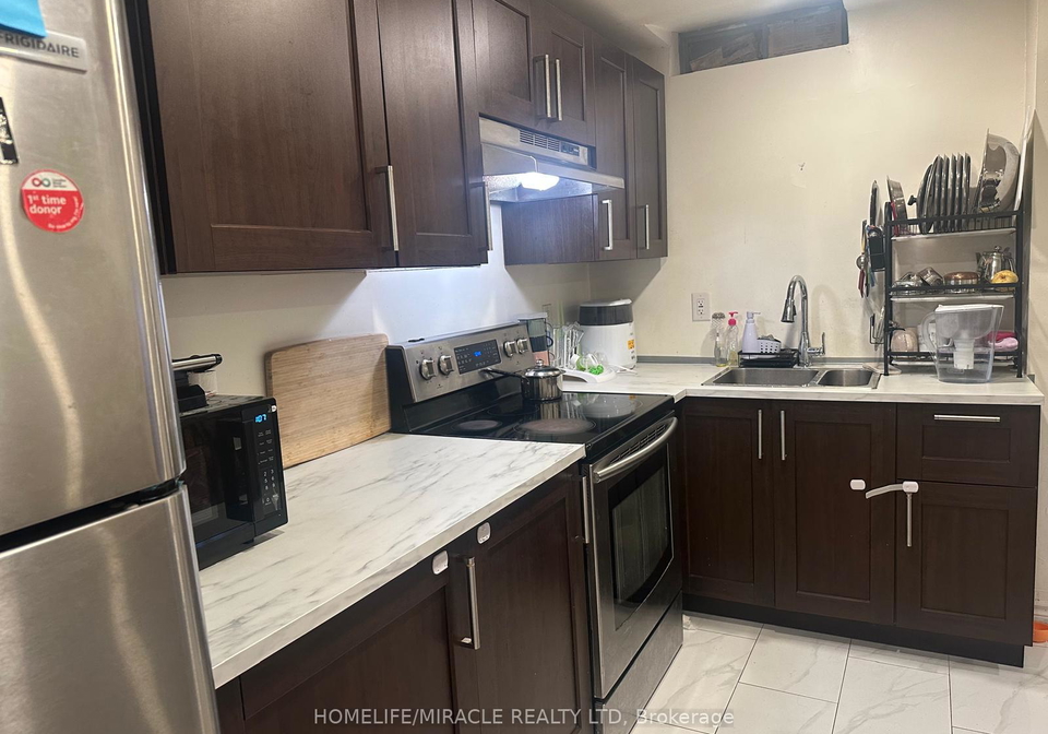 54-oranmore-crescent-brampton-ontario-w13799584