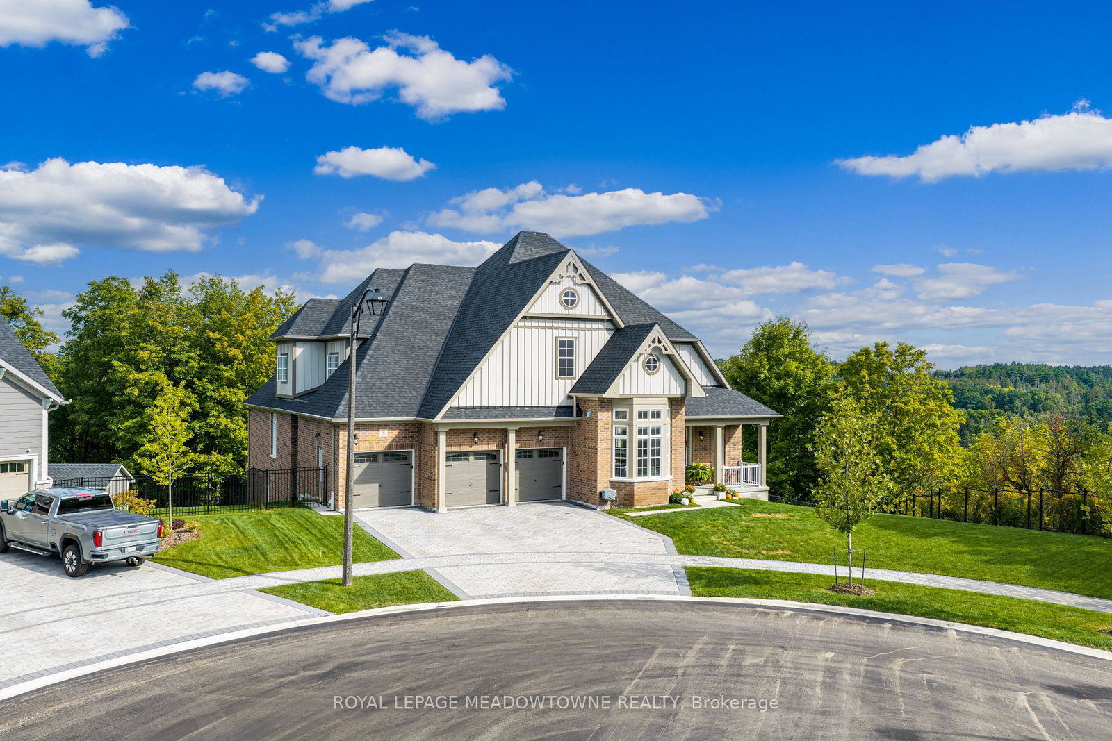 8-j-b-robson-court-halton-hills-ontario-w13799708