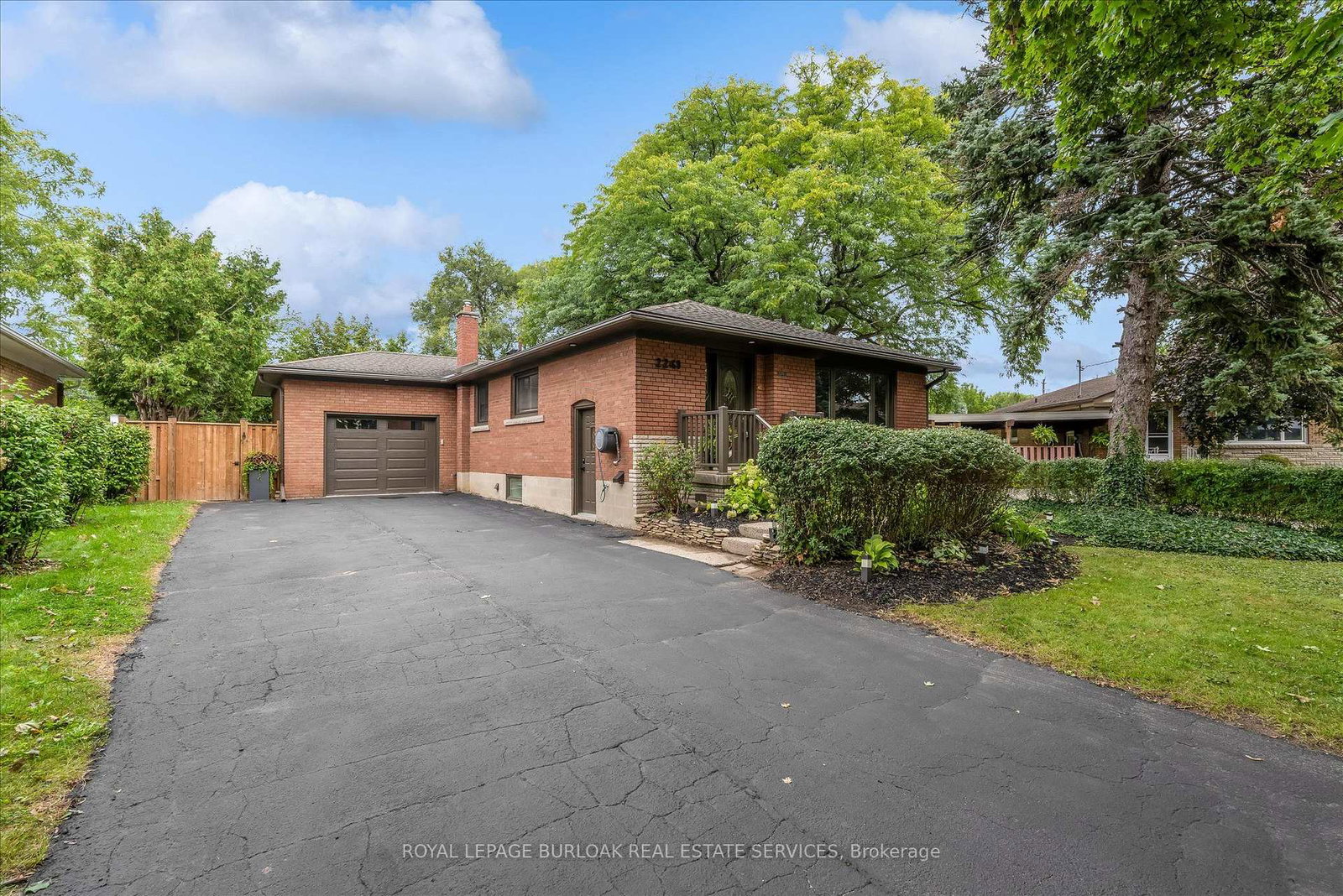 2241-joyce-street-burlington-ontario-w13799934