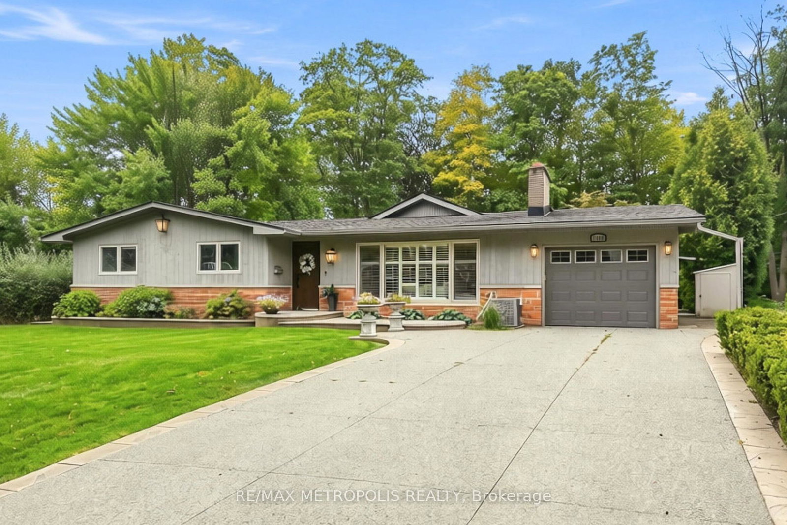 1228-elgin-crescent-oakville-ontario-w13799938