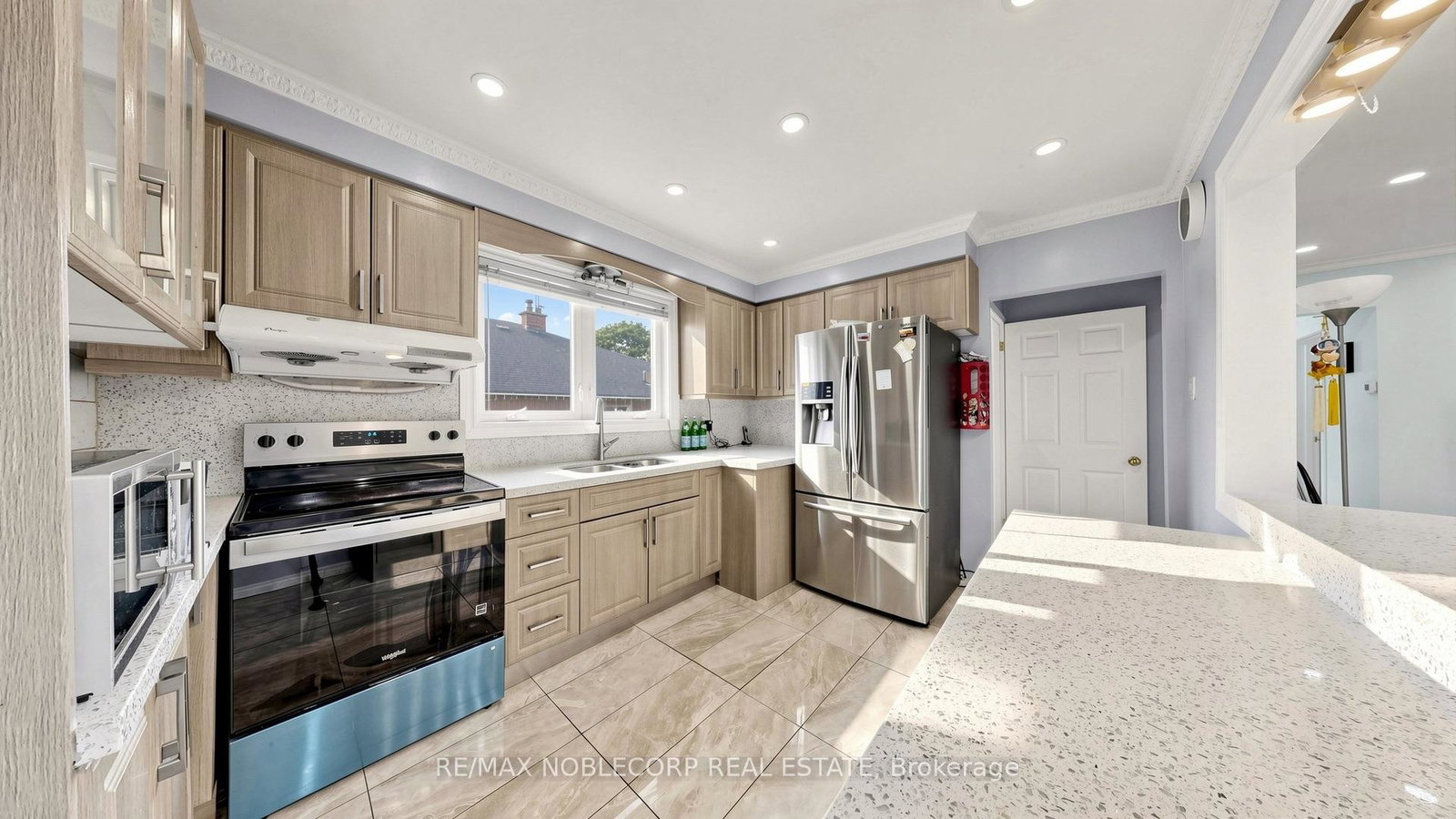 95-snowood-court-toronto-york-ontario-w13799948