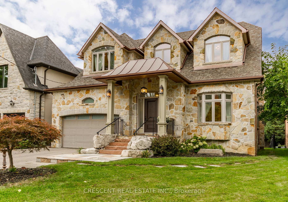 17-agar-crescent-toronto-etobicoke-ontario-w13799976
