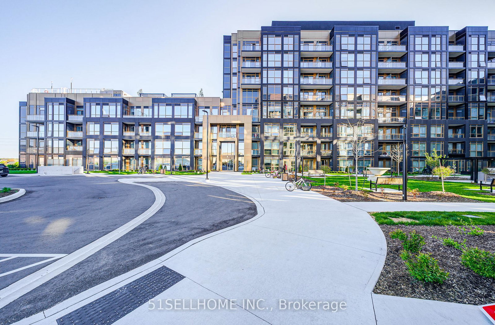 2333-khalsa-gate-oakville-ontario-w13800136