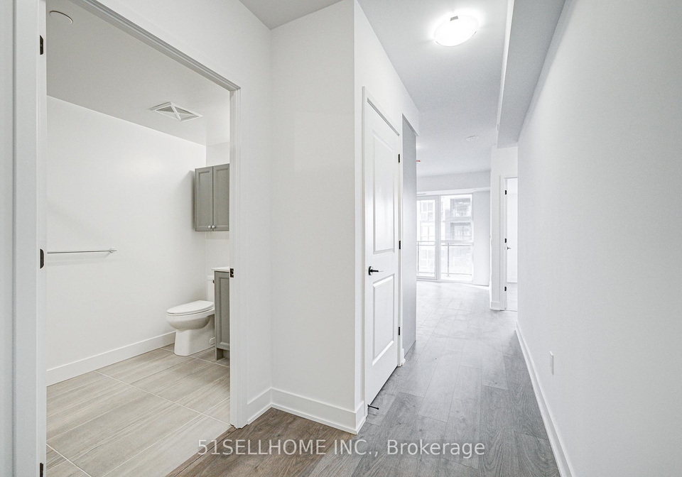 2333-khalsa-gate-oakville-ontario-w13800136