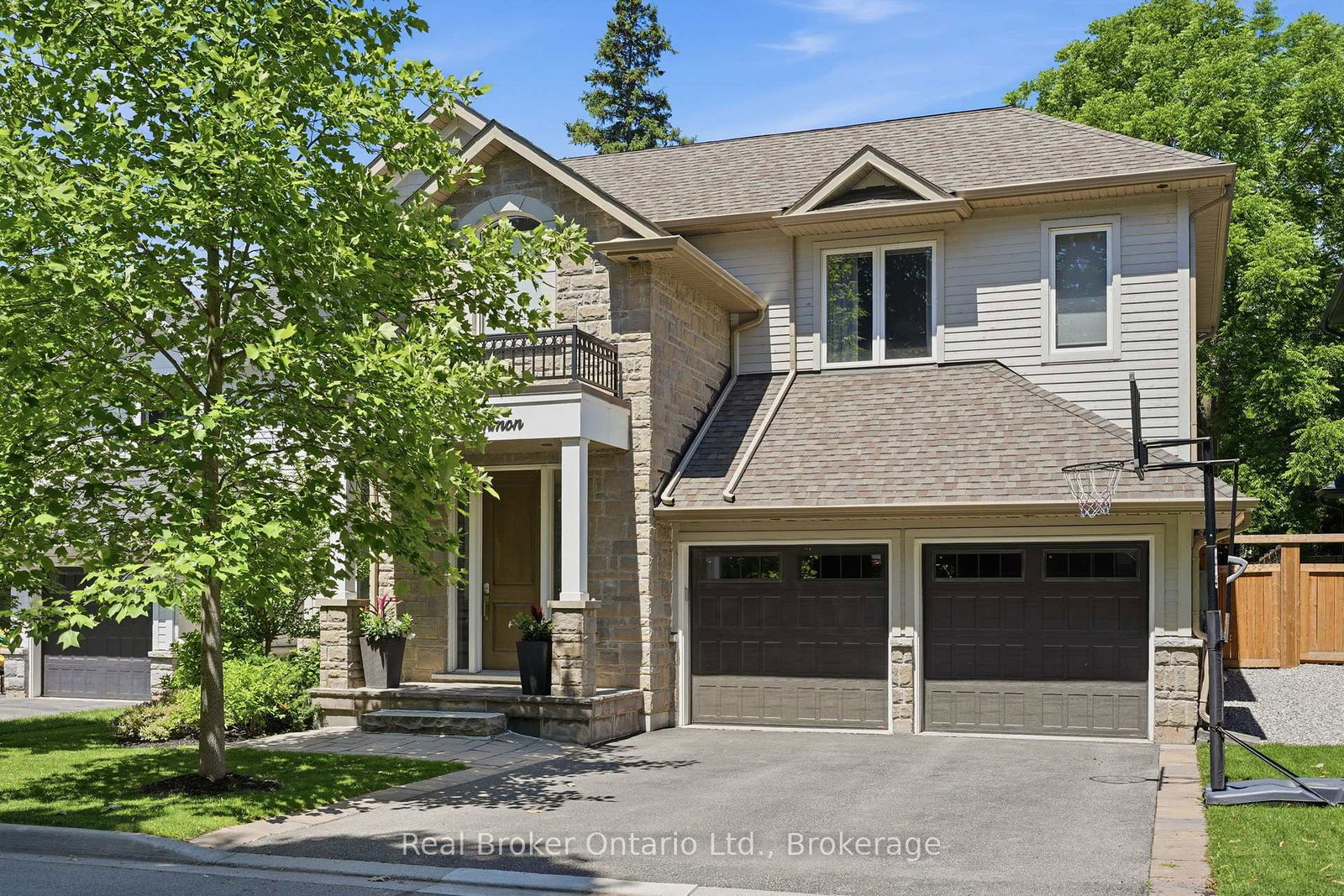 2541-kate-common-oakville-ontario-w13800236