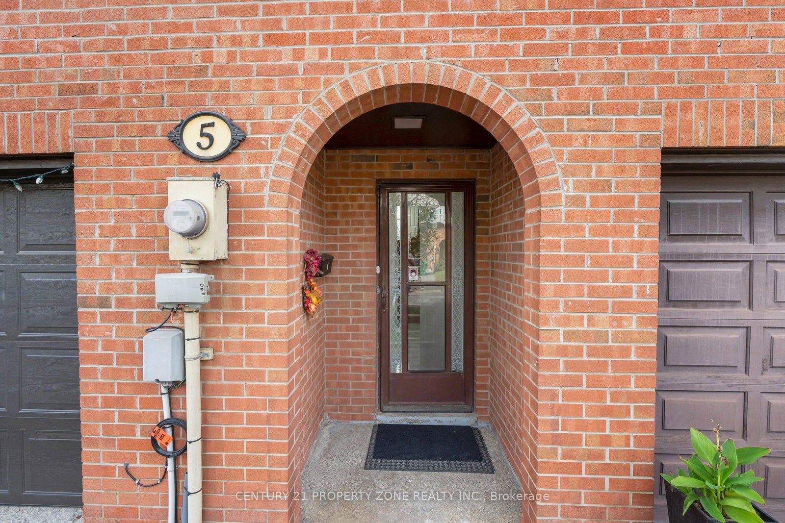 5-briar-path-brampton-ontario-w13800390
