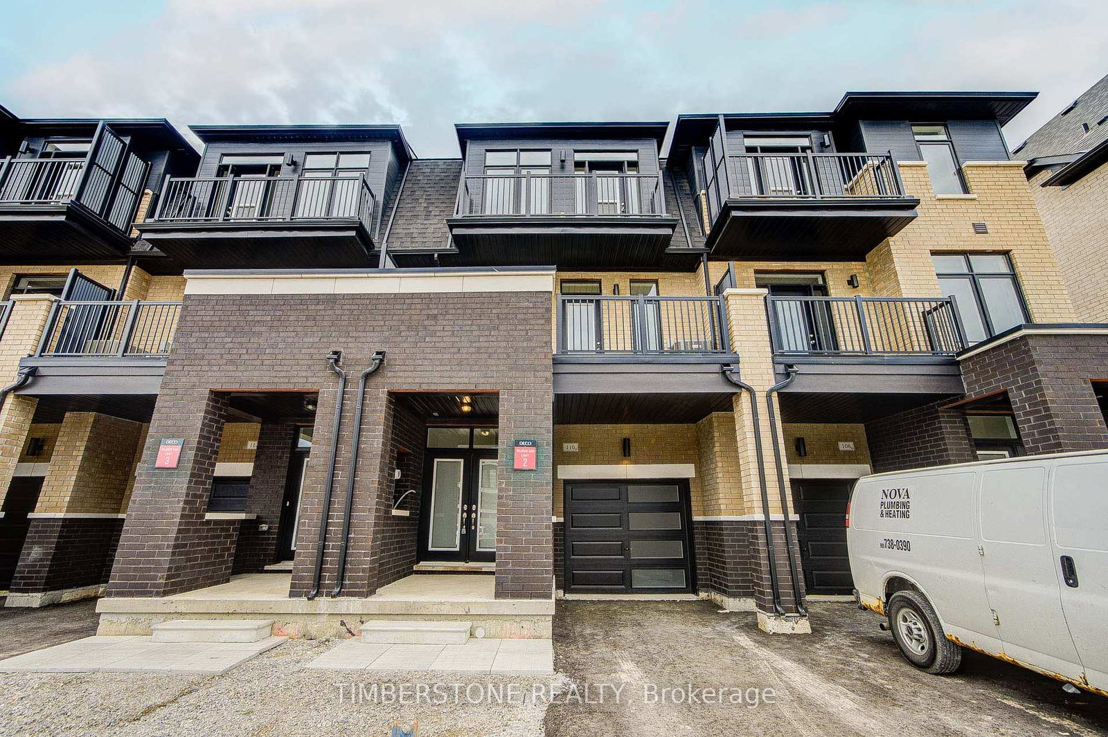 110-arnold-circle-brampton-ontario-w13800848