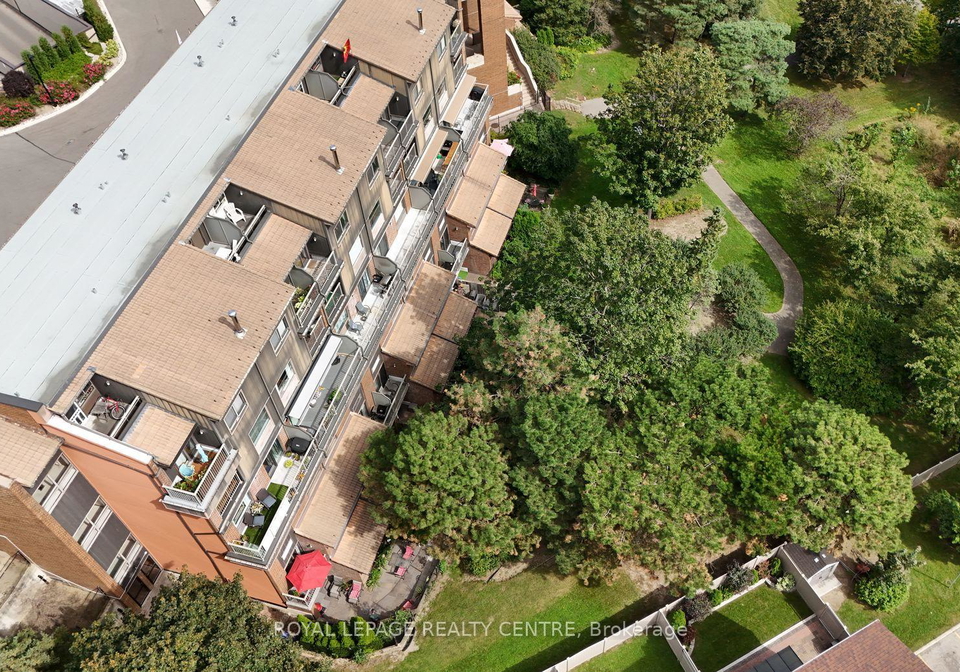 1000-cedarglen-gate-mississauga-ontario-w13801134