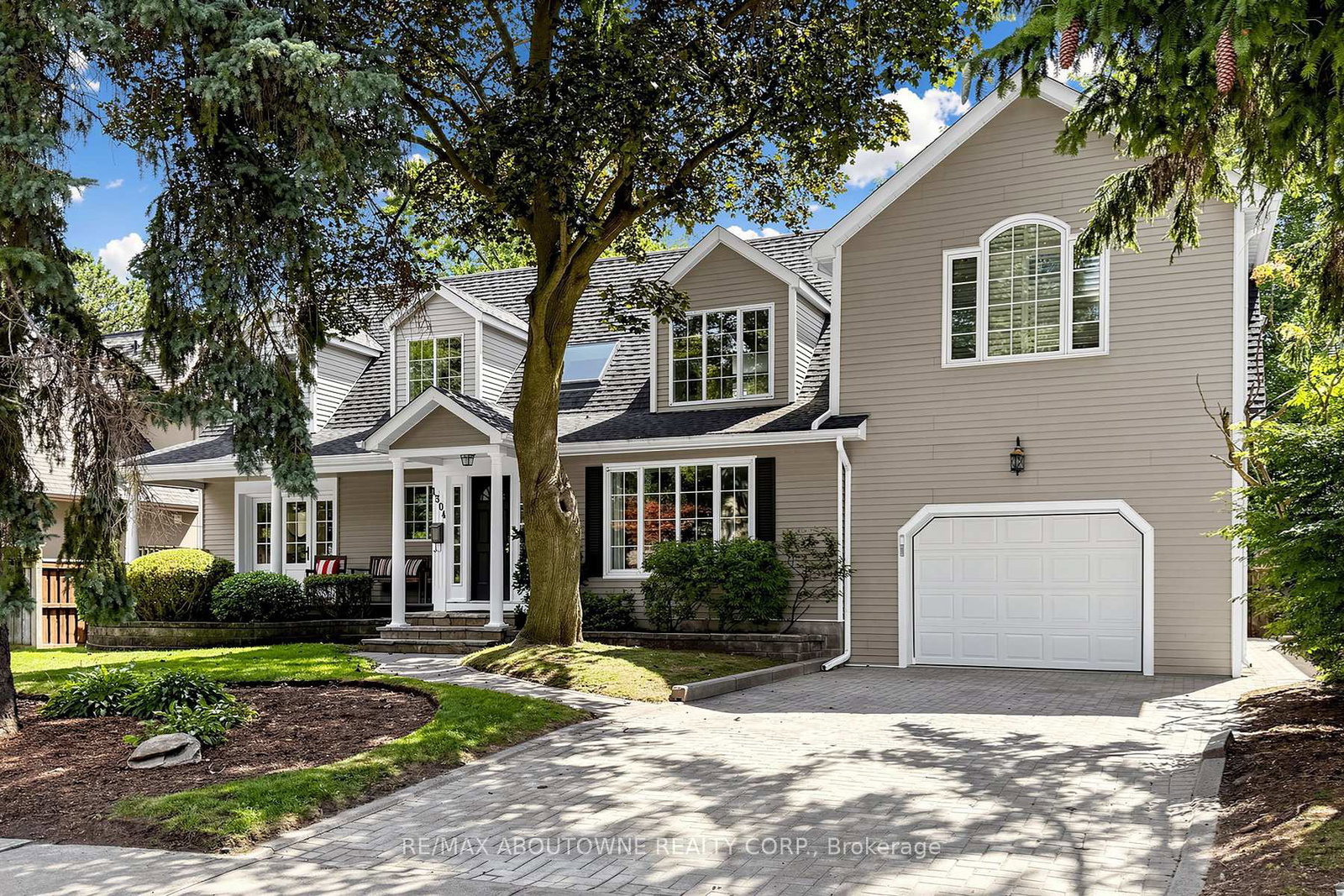1304-devon-road-oakville-ontario-w13801496