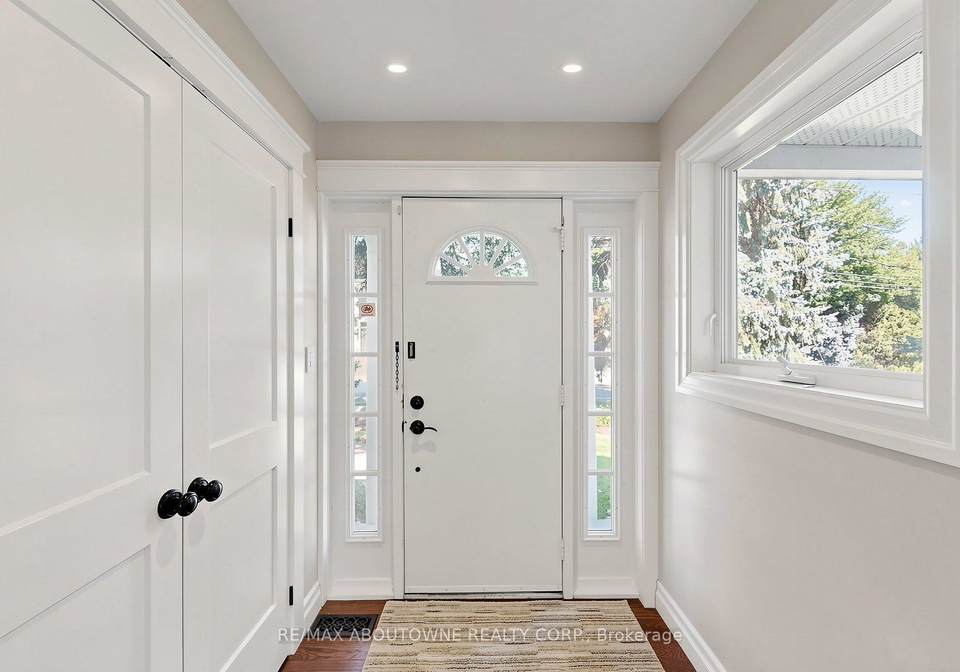 1304-devon-road-oakville-ontario-w13801496