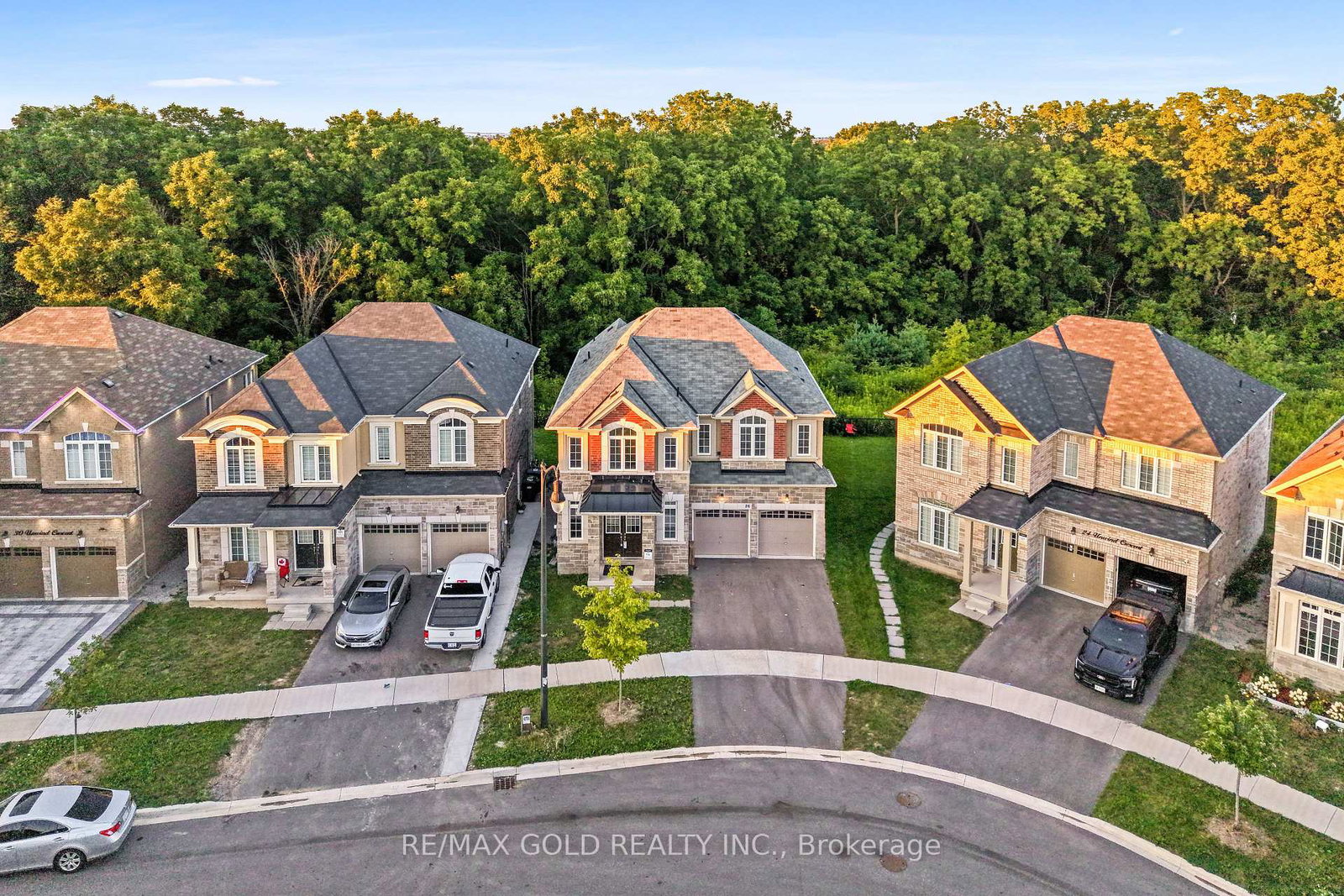 26-unwind-crescent-brampton-ontario-w13802092