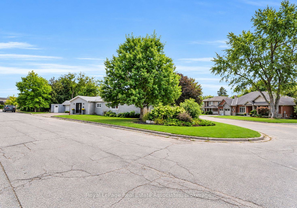 11-churchill-crescent-halton-hills-ontario-w13802276