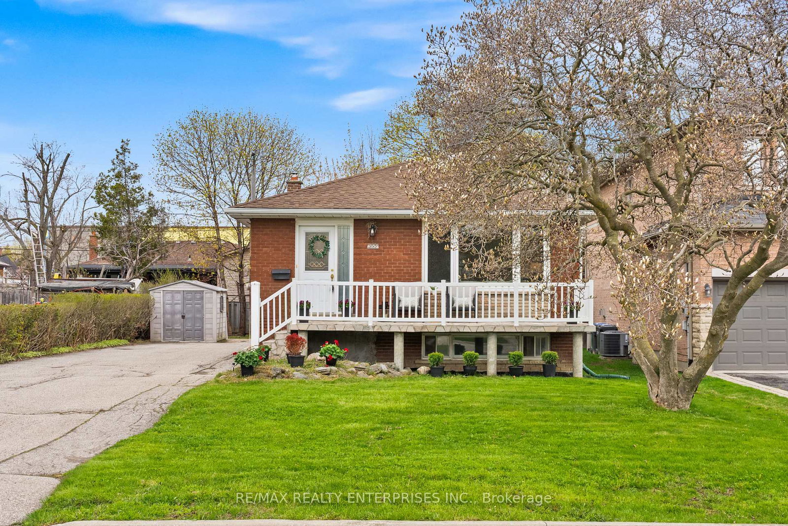 995-garrard-avenue-mississauga-ontario-w13802530
