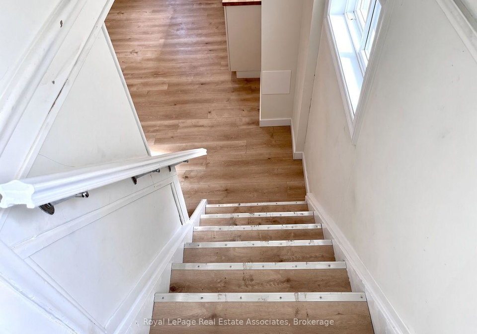 10-elizabeth-street-halton-hills-ontario-w13802616