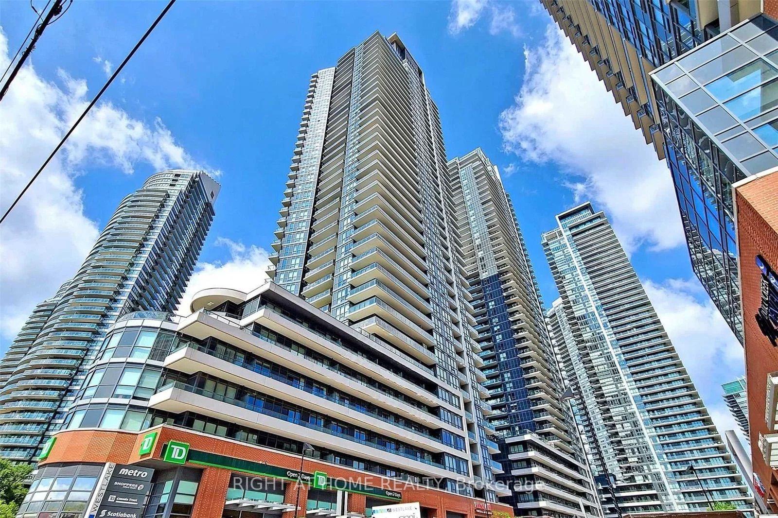 2212-lake-shore-boulevard-w-toronto-etobicoke-ontario-w13802828