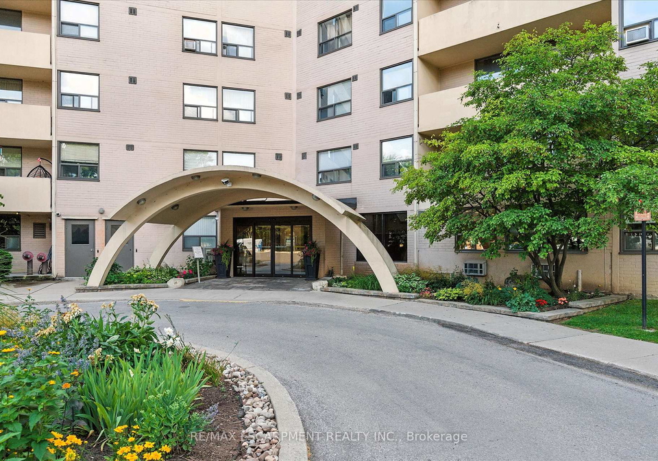 700-dynes-road-burlington-ontario-w13802878