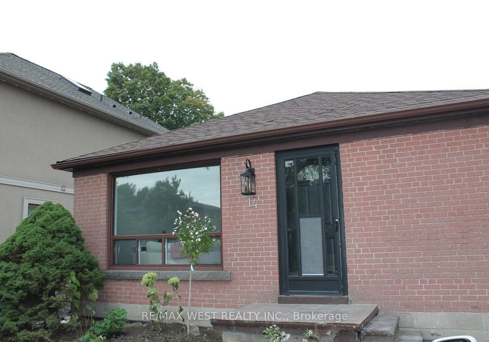 14-treeview-drive-toronto-etobicoke-ontario-w13802910