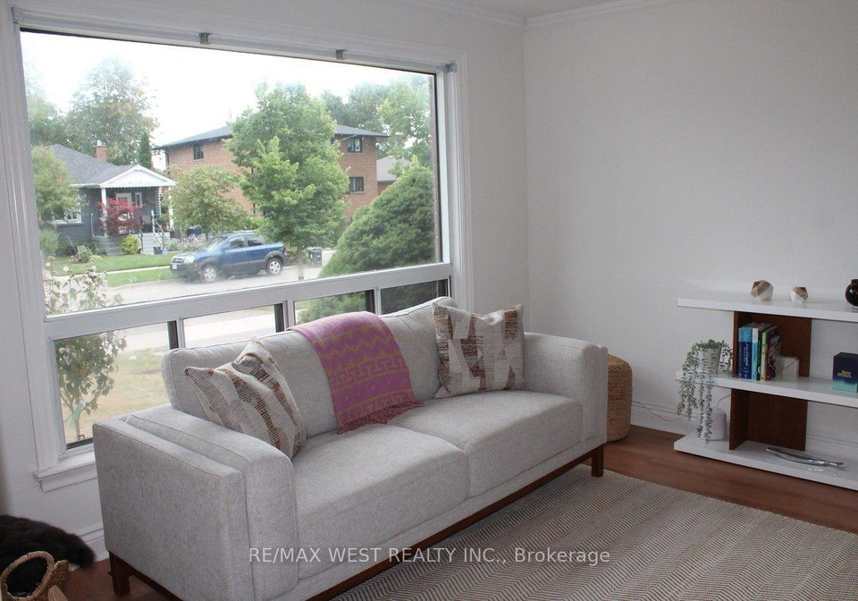 14-treeview-drive-toronto-etobicoke-ontario-w13802910