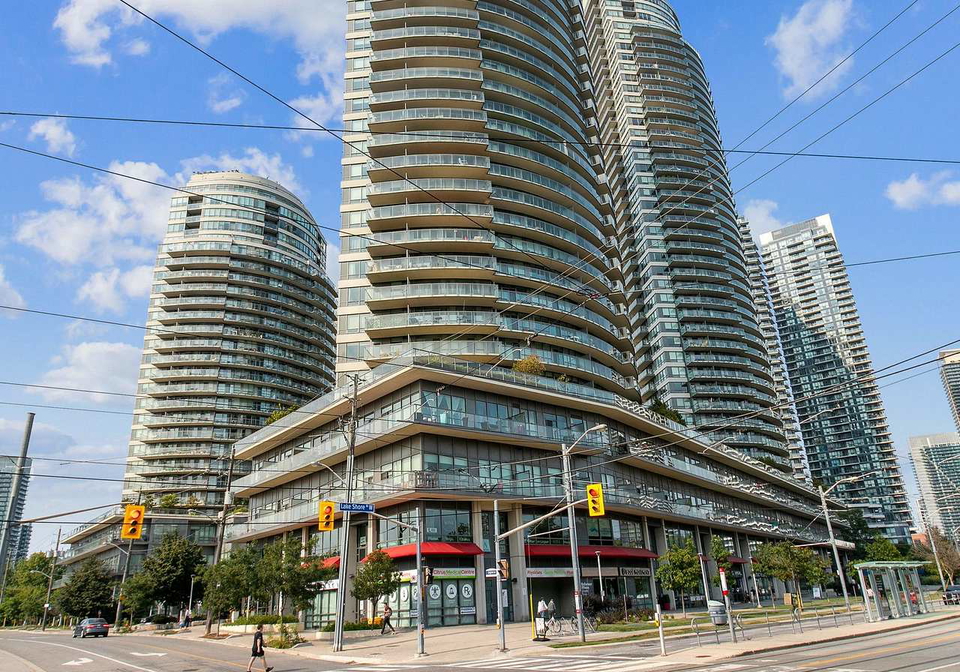 2240-lakeshore-boulevard-toronto-etobicoke-ontario-w13803154