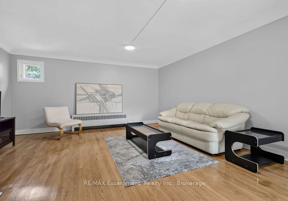 425-burlington-avenue-burlington-ontario-w13803272