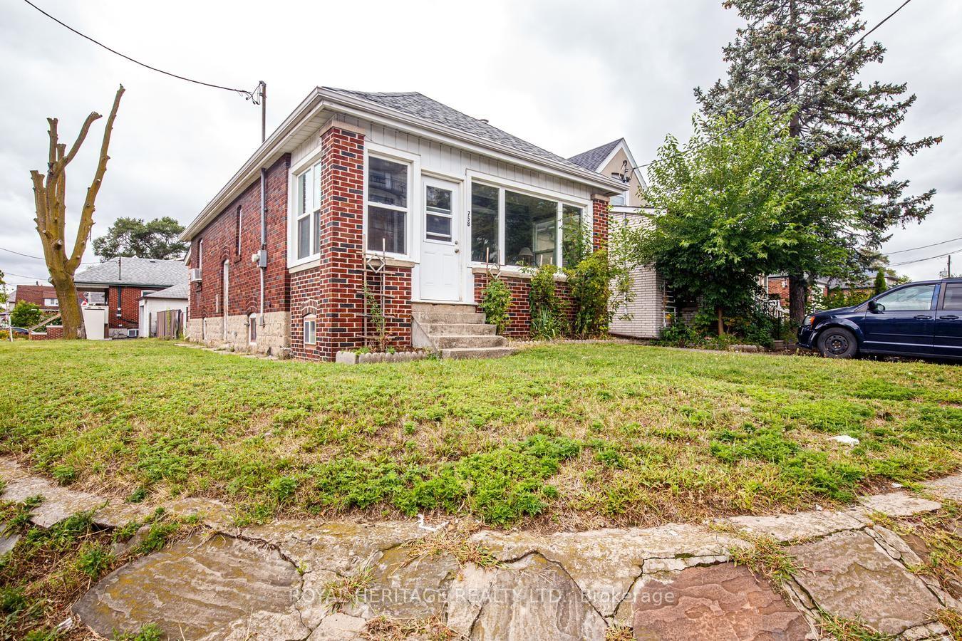 758-jane-street-toronto-toronto-ontario-w13803294