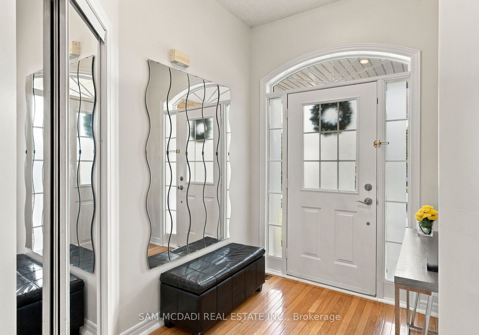 7331-cork-tree-row-mississauga-ontario-w13803398