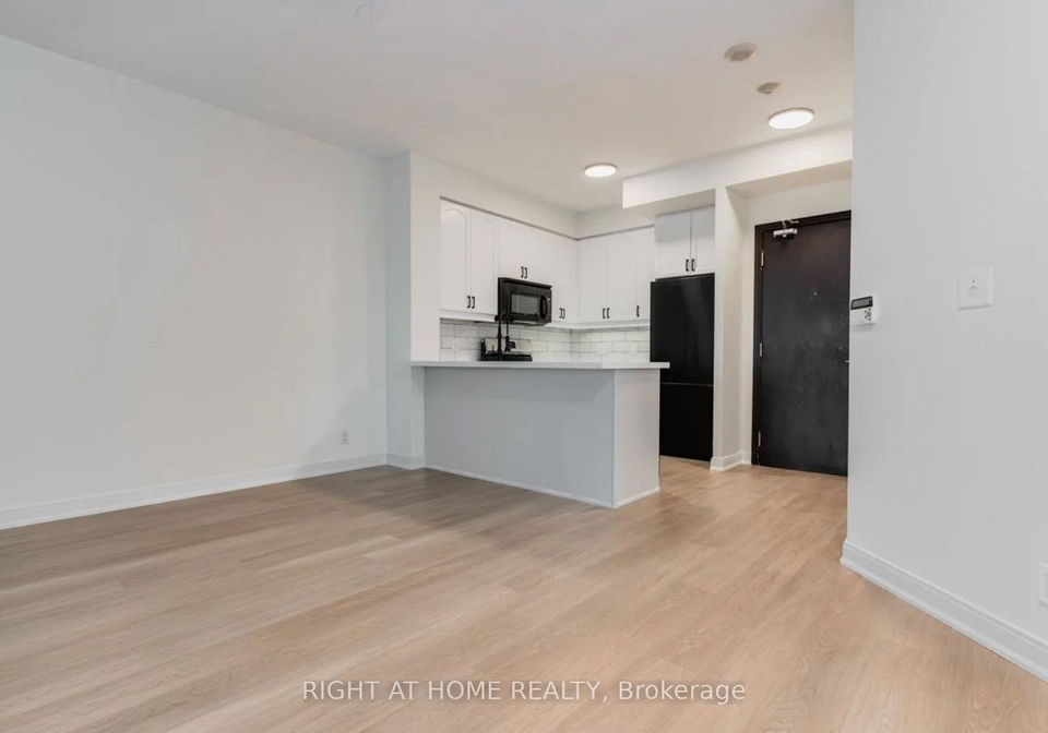 70-absolute-avenue-mississauga-ontario-w13803592