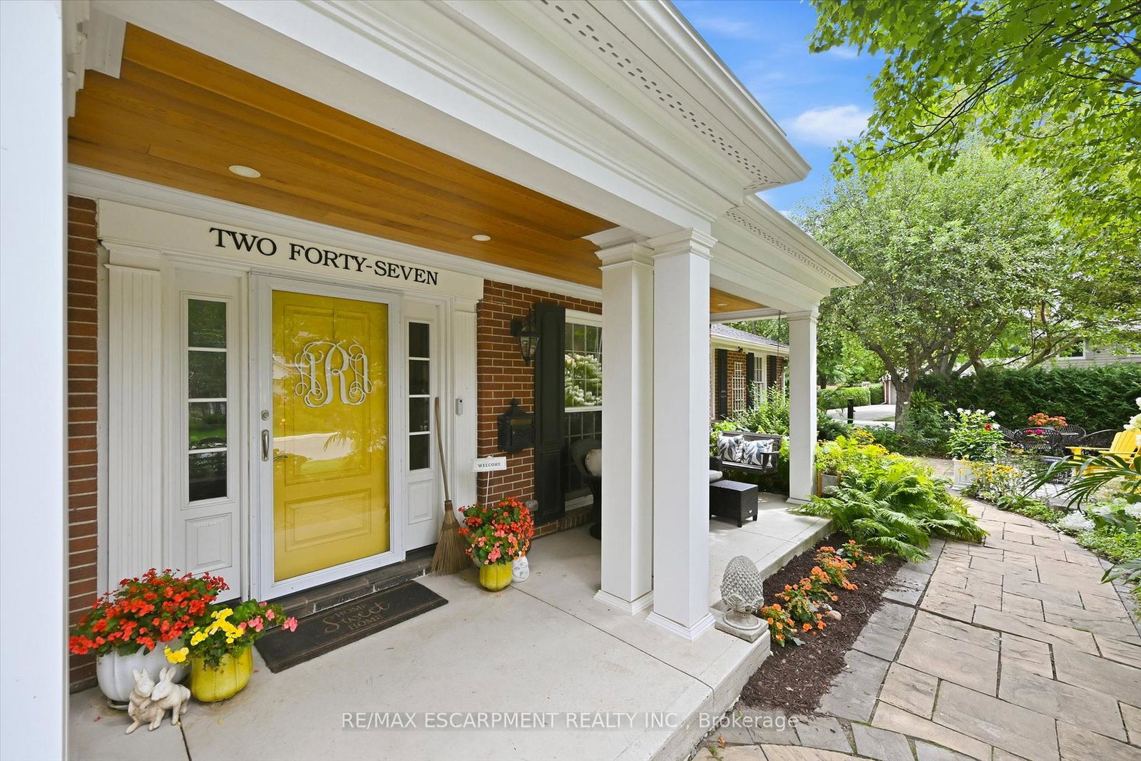247-linwood-crescent-burlington-ontario-w13803724