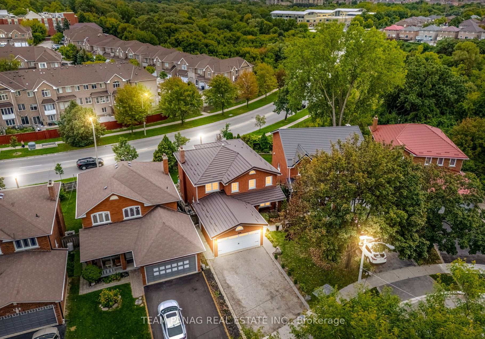 129-bankview-circle-toronto-etobicoke-ontario-w13803734