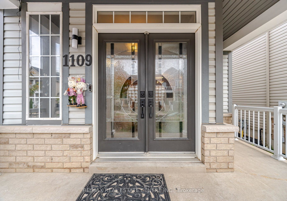 1109-bonin-crescent-milton-ontario-w13804078