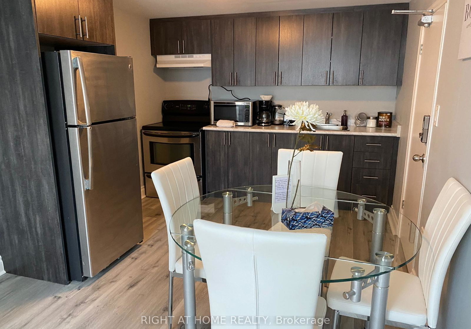 11-donald-avenue-toronto-toronto-ontario-w13804446