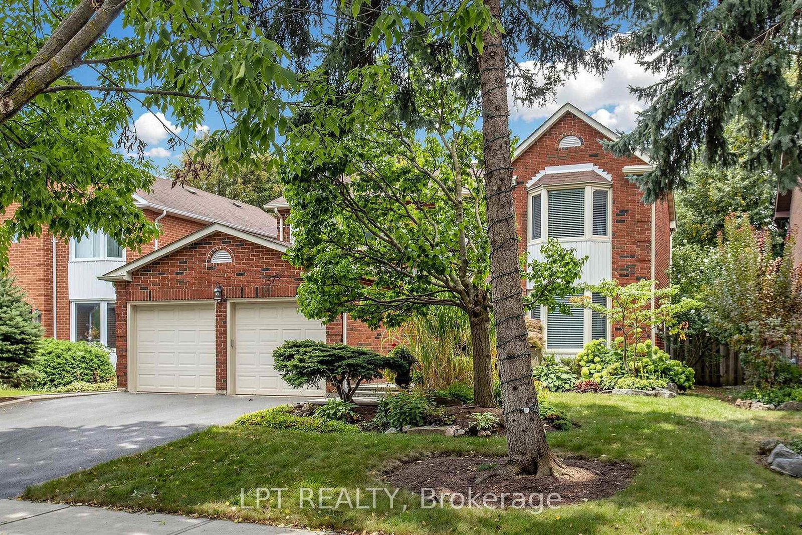 1579-lovelady-crescent-mississauga-ontario-w13804852
