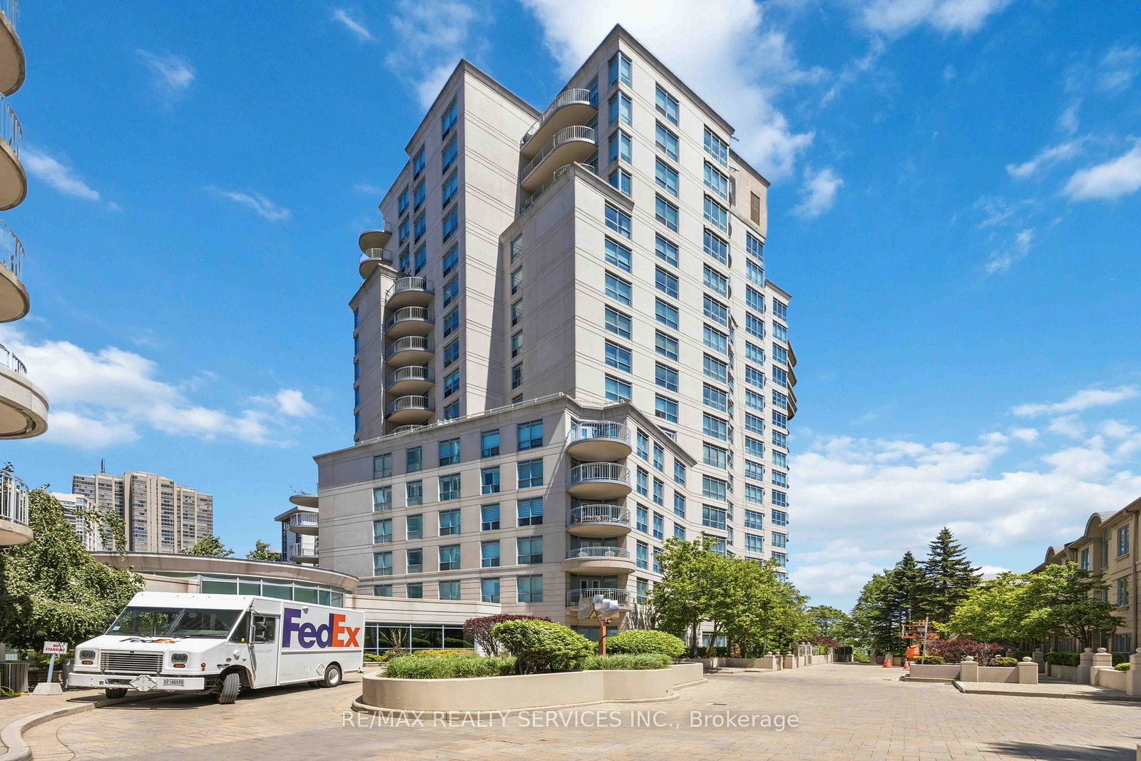 2111-lake-shore-boulevard-w-toronto-etobicoke-ontario-w13804896