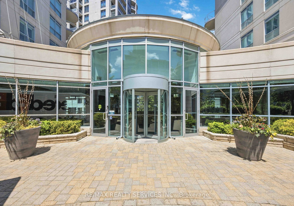 2111-lake-shore-boulevard-w-toronto-etobicoke-ontario-w13804896
