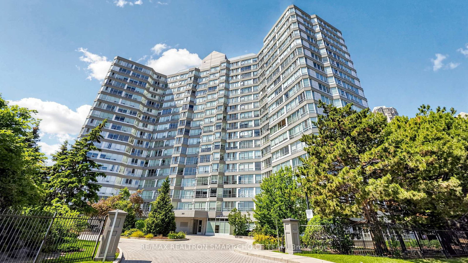 50-kingsbridge-garden-circle-mississauga-ontario-w13804924