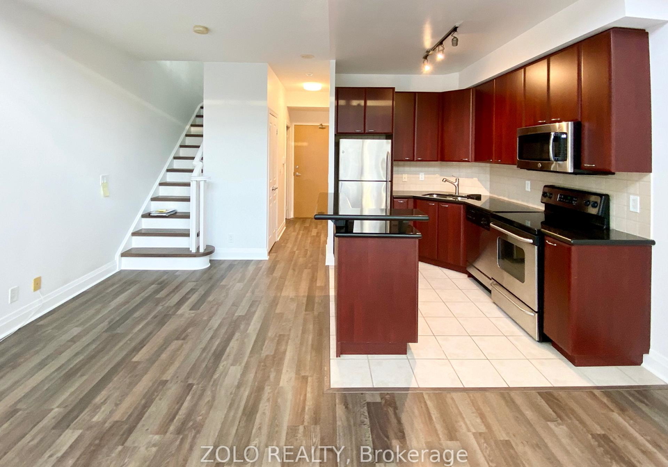 220-burnhamthorpe-road-w-mississauga-ontario-w13804952
