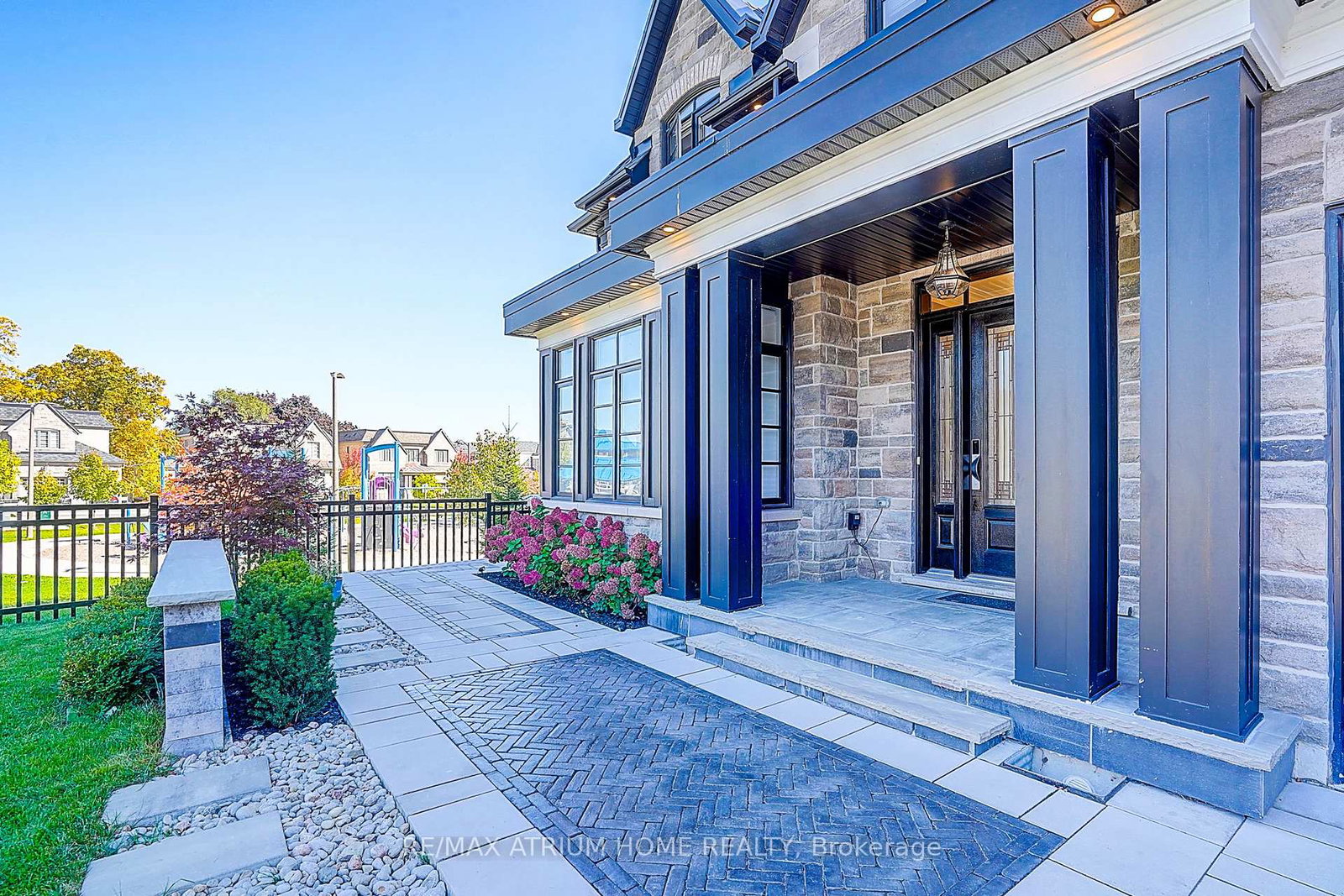 246-nyla-court-oakville-ontario-w13804982