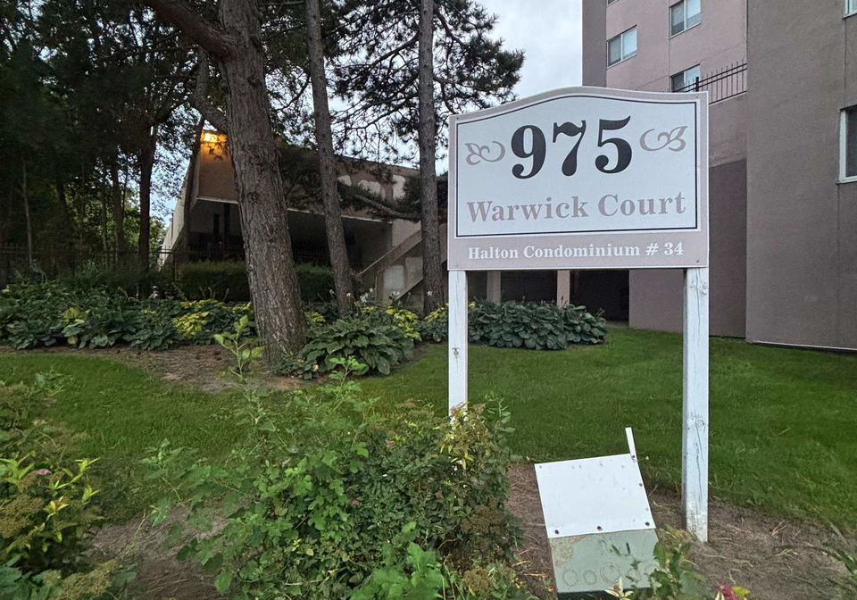 975-warwick-court-burlington-ontario-w13805260