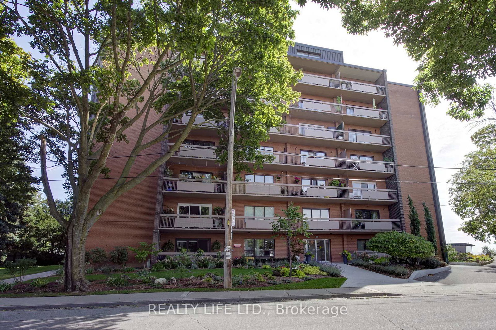 41-lake-shore-drive-toronto-etobicoke-ontario-w13805534