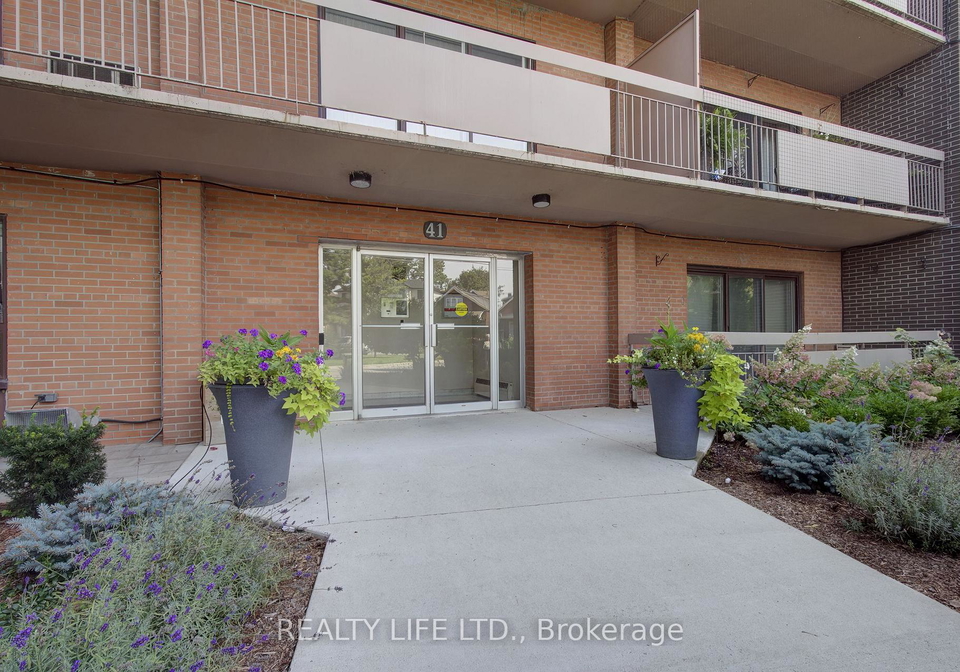 41-lake-shore-drive-toronto-etobicoke-ontario-w13805534