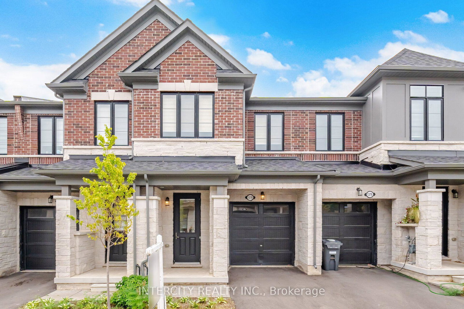 1378-national-common-burlington-ontario-w13805772