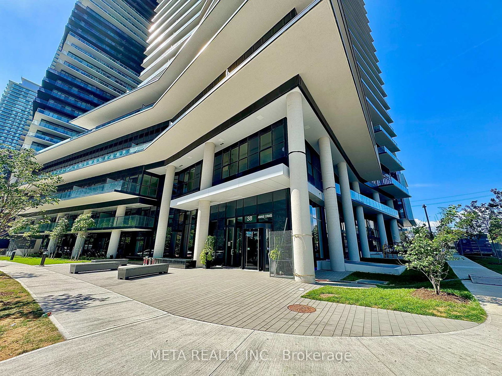 38-annie-craig-drive-toronto-etobicoke-ontario-w13806000